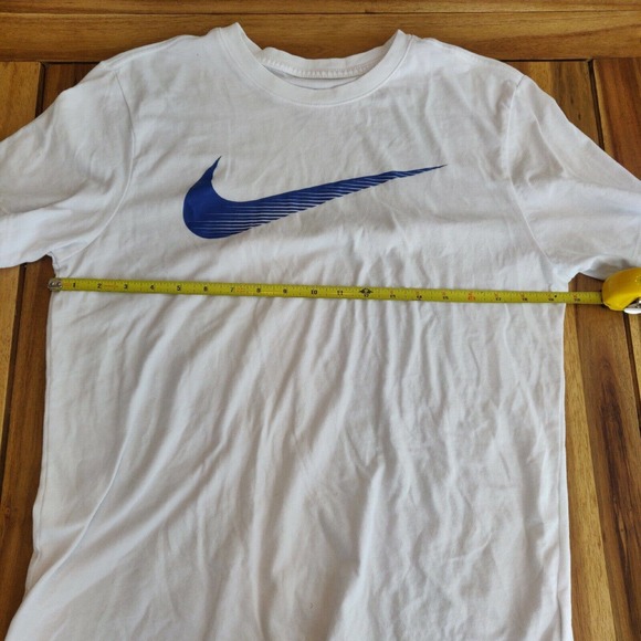 Nike Men's T-shirt Dri-Fit White Blue Swoosh Size M Short Sleeve. - Picture 3 of 6